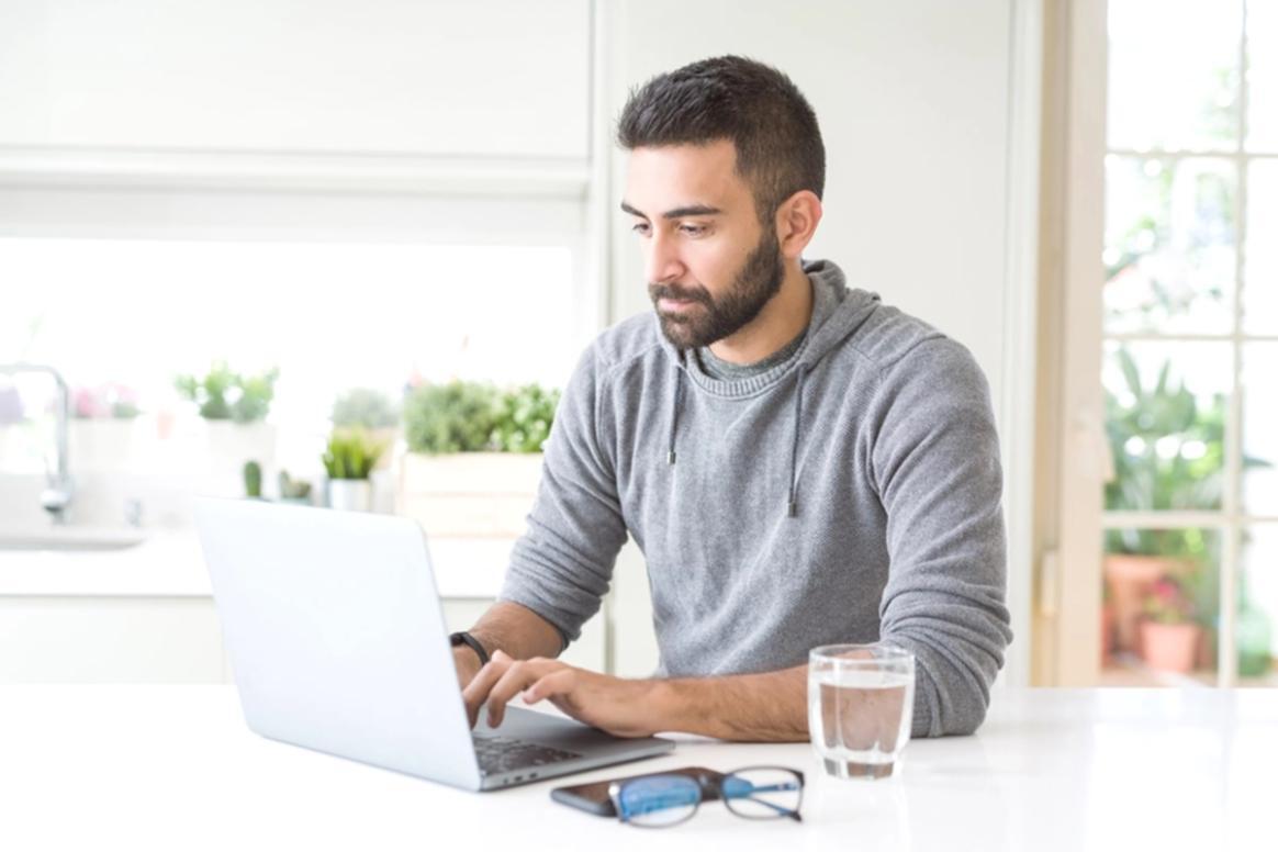 Equipo de facilitadores en sesión de planificación